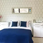 Madarhegy Apartment With Garden Buda Side