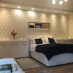 Madarhegy Apartment With Garden Buda Side