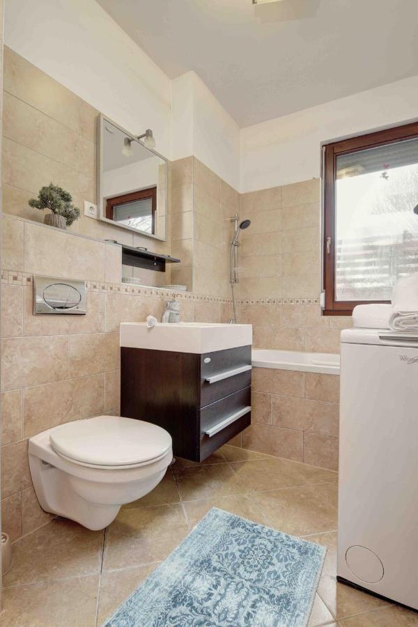 Apartment Madarhegy With Garden Buda Side Budapest