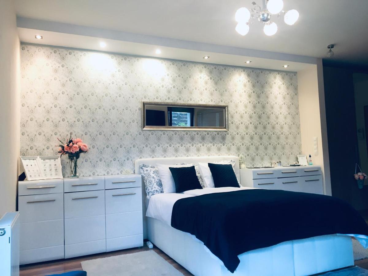 Madarhegy With Garden Buda Side Apartment