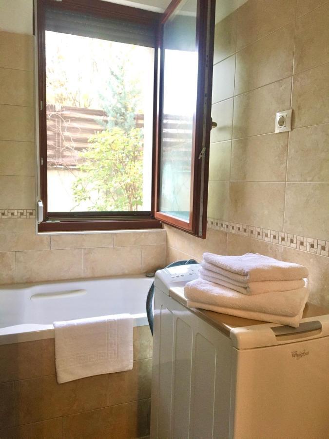 Apartment Madarhegy With Garden Buda Side Budapest